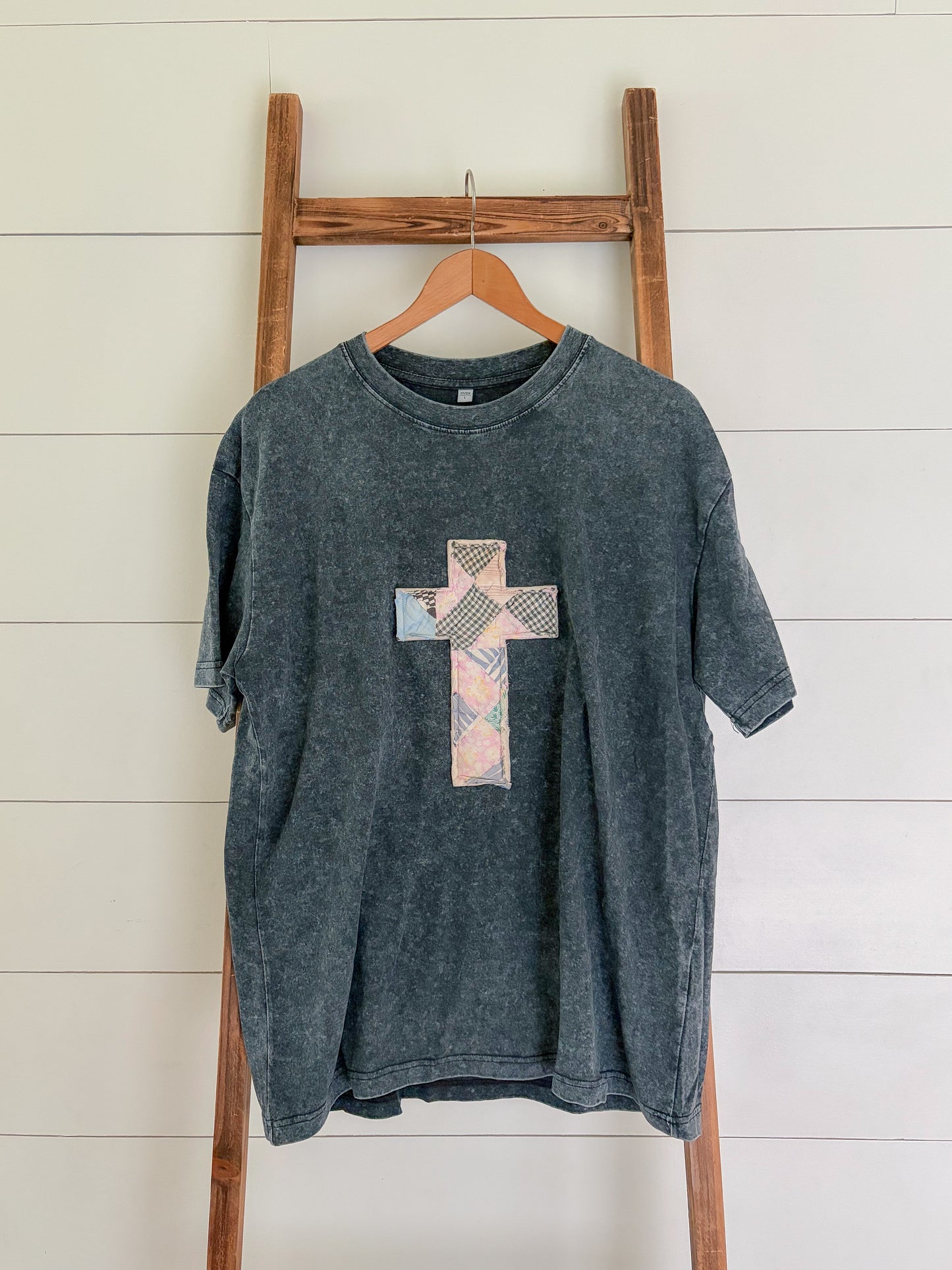 Size L Cross Tee