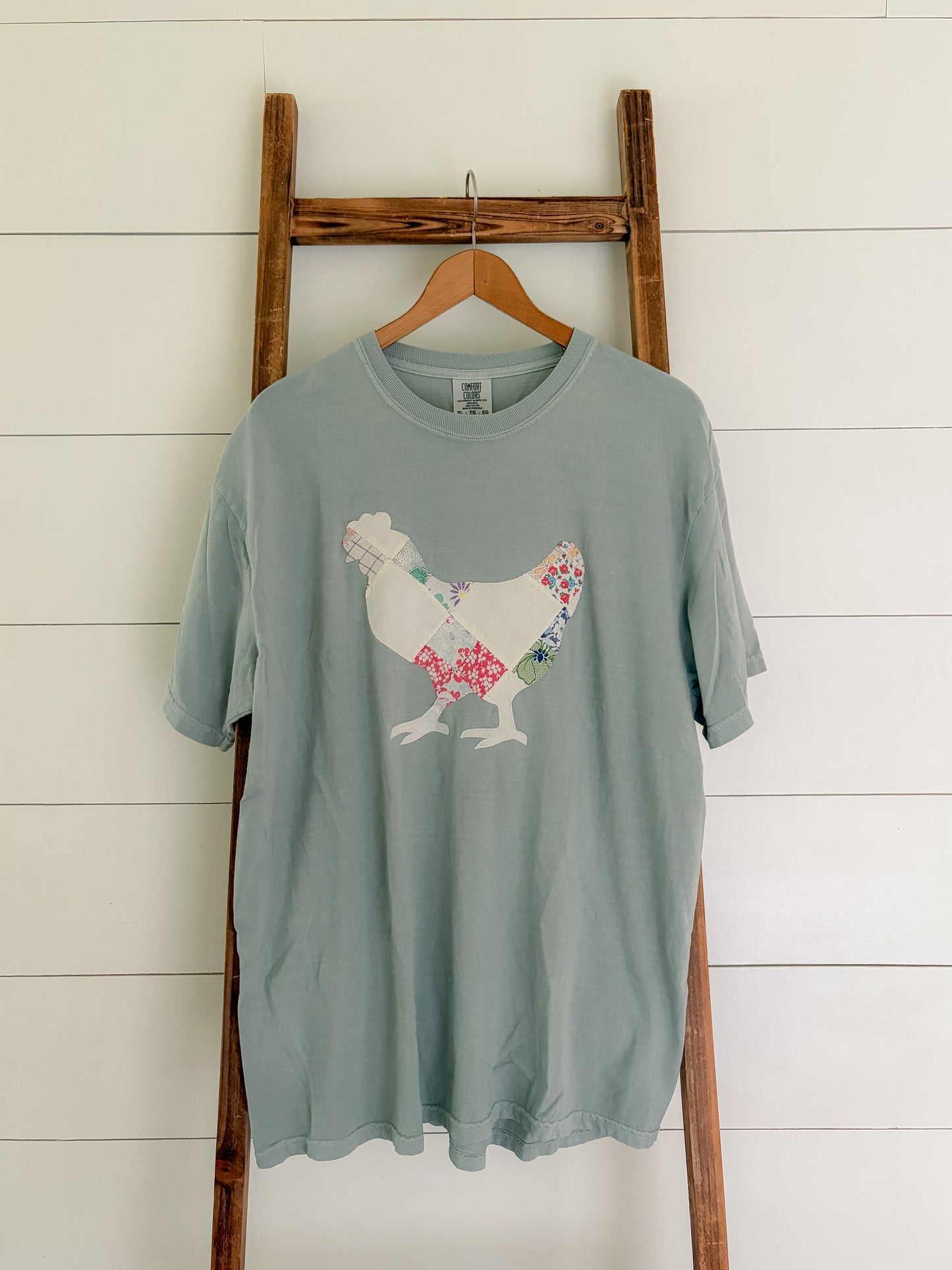 Size XL Quilted Chicken Tee